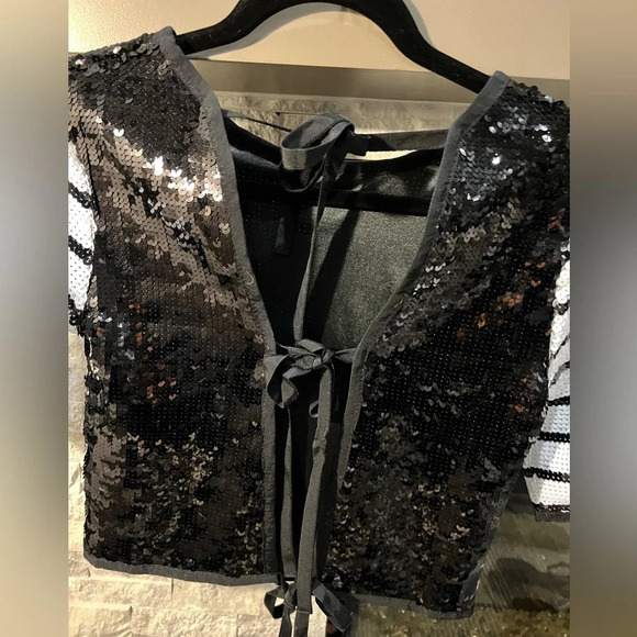 Zara Size Small Sequined crop top with tie closure in back - Picture 6 of 10